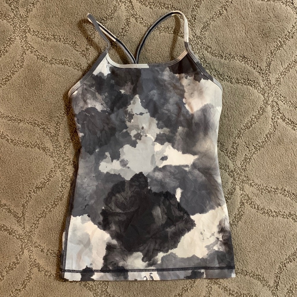 Lululemon power Y tank size 2